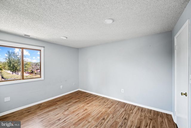 307 RAVENS CREST DR, Plainsboro, NJ 08536
