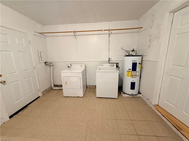 1249 Sir Kay DR, Chesapeake, VA 23323