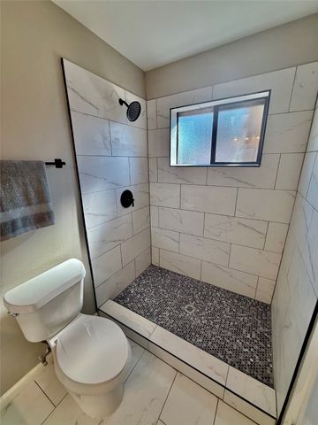 2209 Hardy Road, Grand Prairie, TX 75051