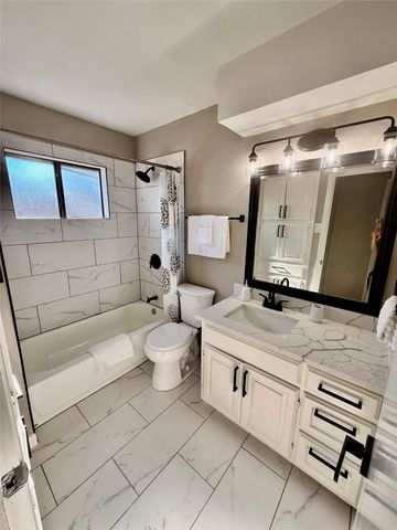 2209 Hardy Road, Grand Prairie, TX 75051