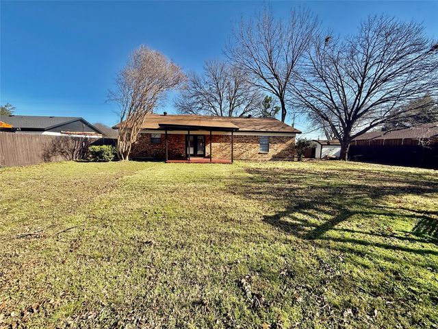 2209 Hardy Road, Grand Prairie, TX 75051