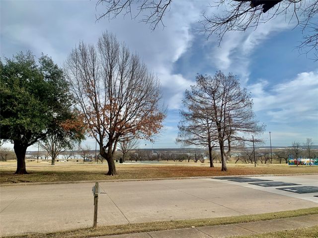 2209 Hardy Road, Grand Prairie, TX 75051