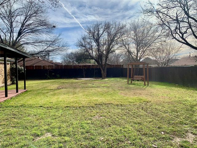 2209 Hardy Road, Grand Prairie, TX 75051