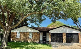 2209 Hardy Road, Grand Prairie, TX 75051