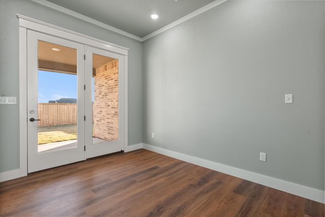 1121 N 6th Street, Wolfforth, TX 79382