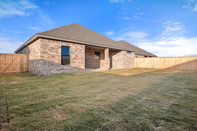 1121 N 6th Street, Wolfforth, TX 79382