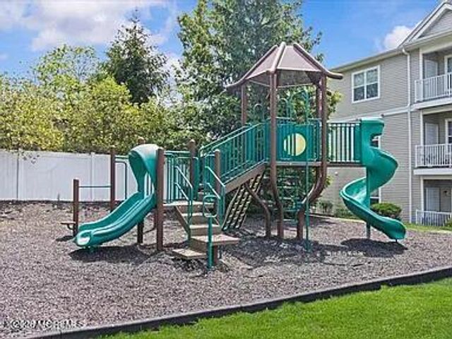 136 Mill Pond Way, Eatontown, NJ 07724