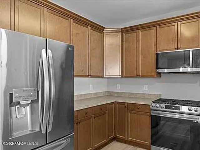136 Mill Pond Way, Eatontown, NJ 07724