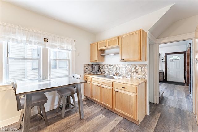 9913 Rosehill Avenue, Cleveland, OH 44104