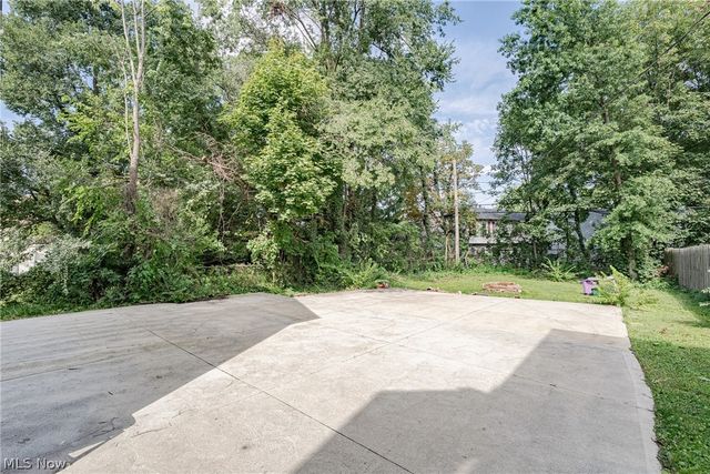 9913 Rosehill Avenue, Cleveland, OH 44104