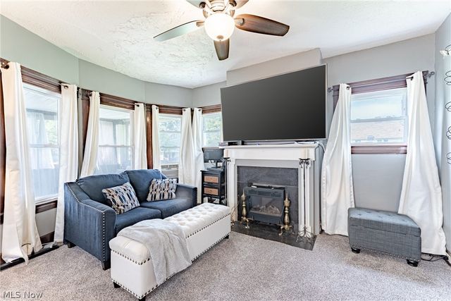 9913 Rosehill Avenue, Cleveland, OH 44104