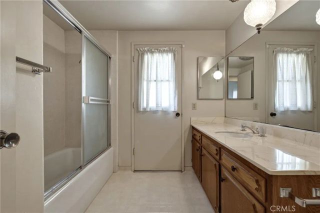 1716 Greenbriar Road, Glendale, CA 91207