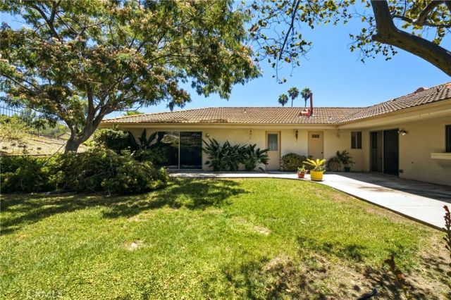 1716 Greenbriar Road, Glendale, CA 91207
