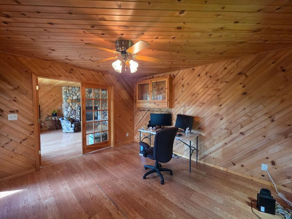Image 13 of property listing at 772 5th Ave., Cumberland, WI 54829
