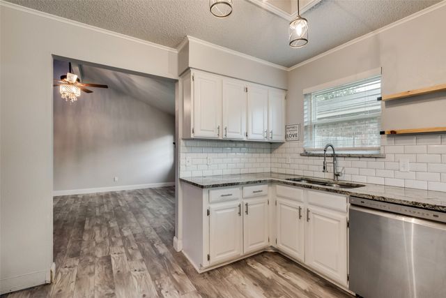 1002 Canary Lane, Mansfield, TX 76063