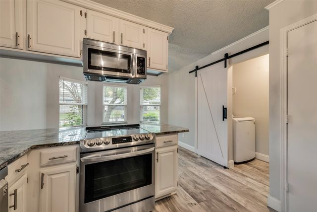 1002 Canary Lane, Mansfield, TX 76063