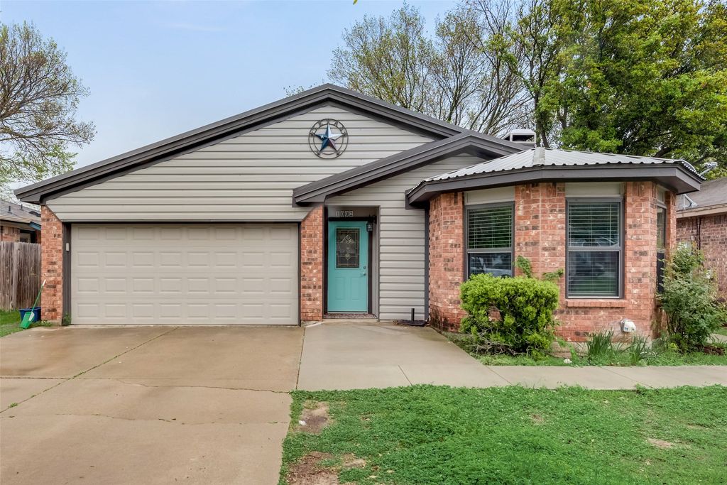 1002 Canary Lane, Mansfield, TX 76063