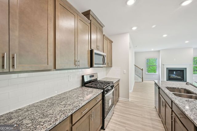 64 Bur Oak Boulevard, Dawsonville, GA 30534