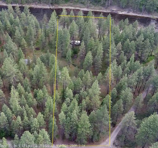 3733 C Sand Creek Rd, Kettle Falls, WA 99141
