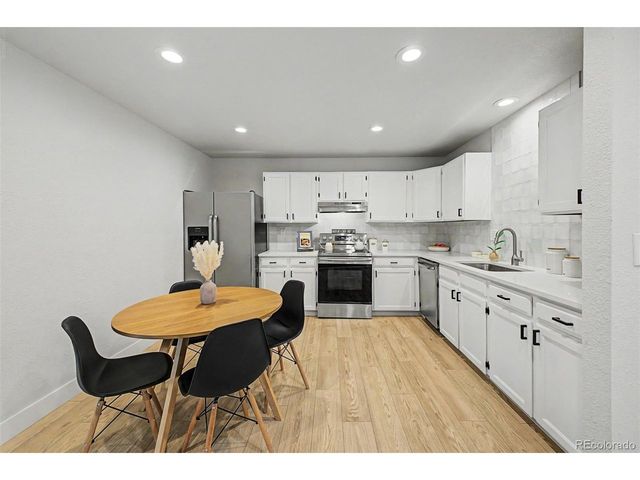 9272 W Hoover Pl, Littleton, CO 80123