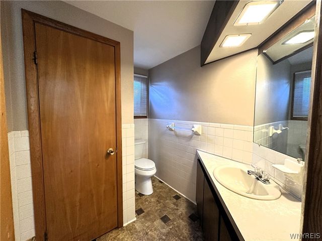 75 Caprice Drive, Cheektowaga, NY 14227