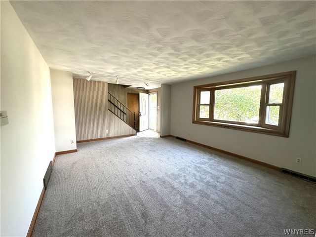 75 Caprice Drive, Cheektowaga, NY 14227
