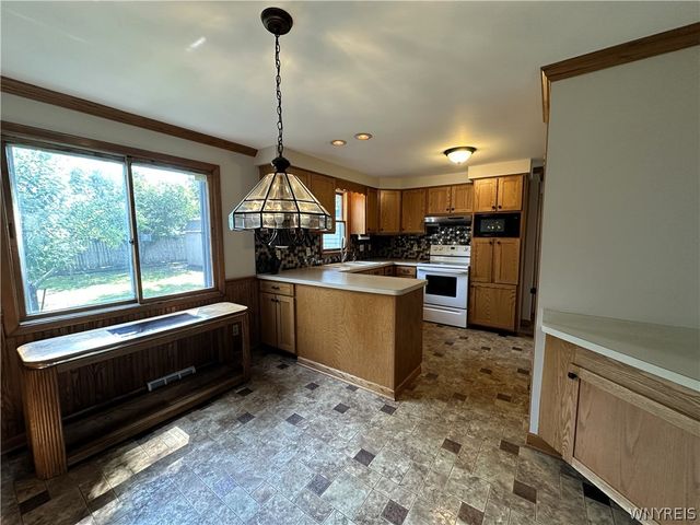 75 Caprice Drive, Cheektowaga, NY 14227