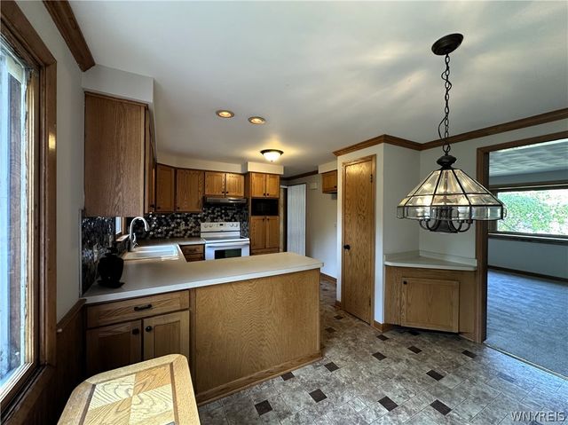 75 Caprice Drive, Cheektowaga, NY 14227