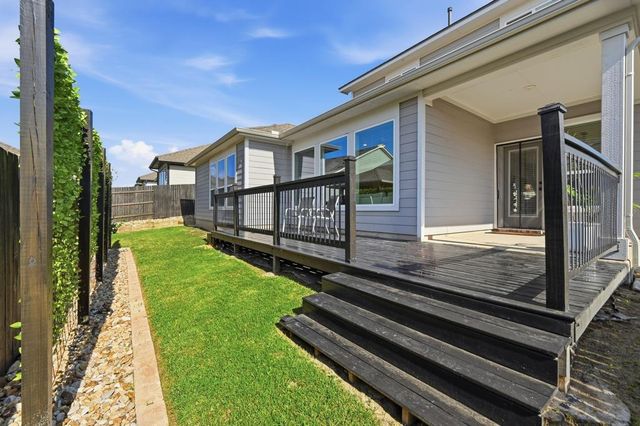 166 Twistleaf DR, Buda, TX 78610