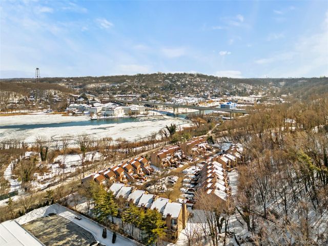 4 John Bean Court, Port Washington, NY 11050