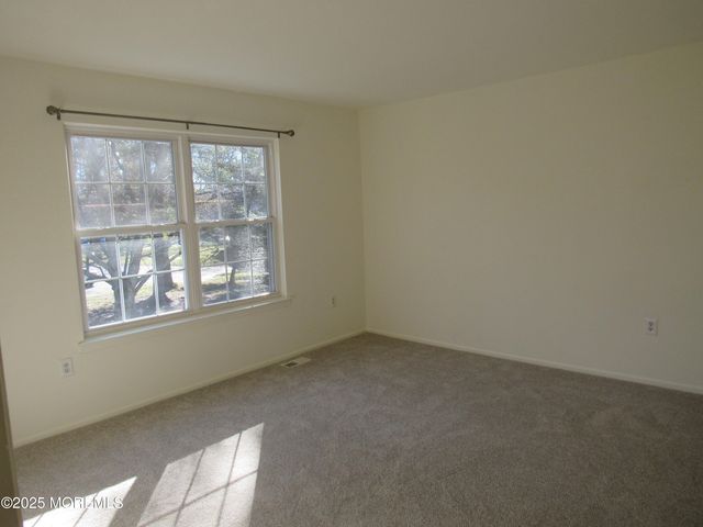 32 Lafayette Court, North Brunswick, NJ 08902