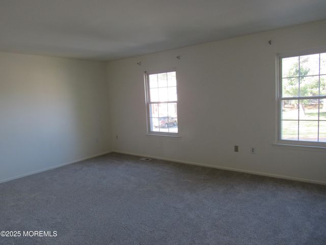 32 Lafayette Court, North Brunswick, NJ 08902