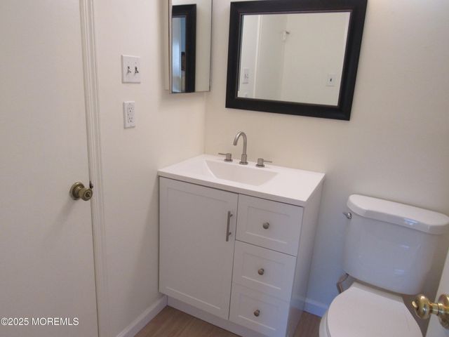 32 Lafayette Court, North Brunswick, NJ 08902