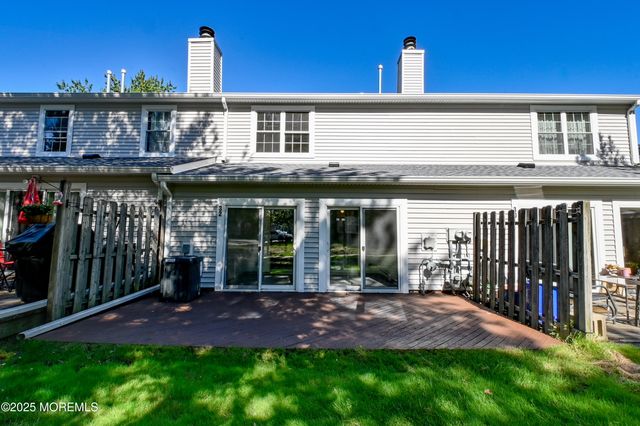 32 Lafayette Court, North Brunswick, NJ 08902