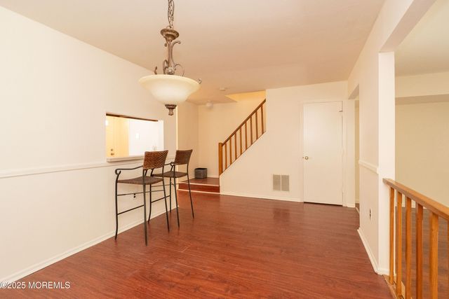 32 Lafayette Court, North Brunswick, NJ 08902