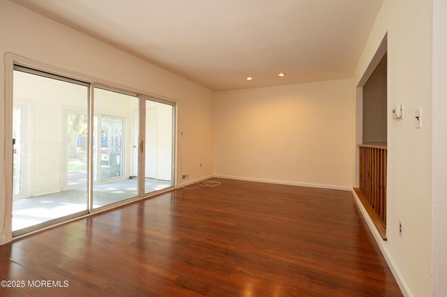 32 Lafayette Court, North Brunswick, NJ 08902