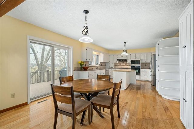 20414 Crickett Lane, Lenexa, KS 66220