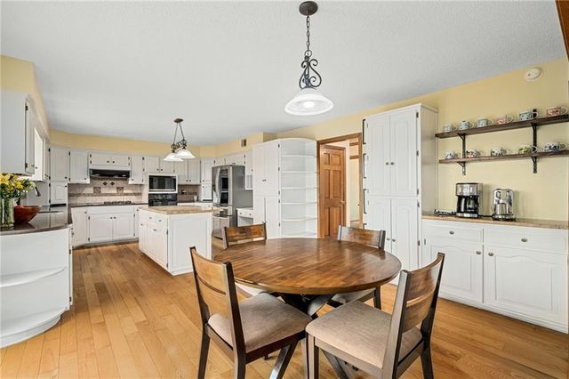 20414 Crickett Lane, Lenexa, KS 66220