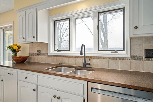 20414 Crickett Lane, Lenexa, KS 66220