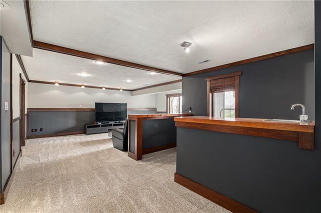 20414 Crickett Lane, Lenexa, KS 66220
