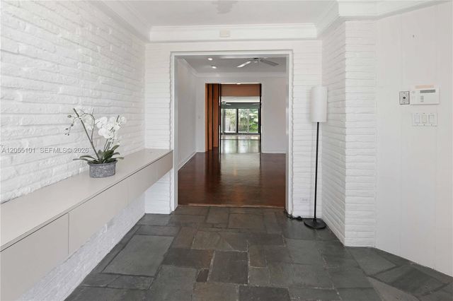 803 N Southlake Drive, Hollywood, FL 33019