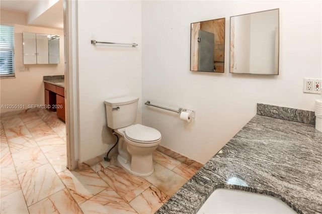 803 N Southlake Drive, Hollywood, FL 33019