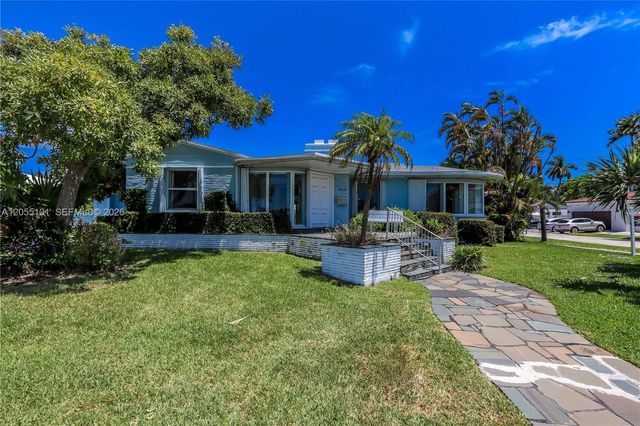 803 N Southlake Drive, Hollywood, FL 33019