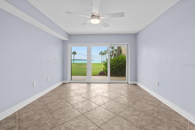 7530 SUNSHINE SKYWAY LANE S T30, St Petersburg, FL 33711