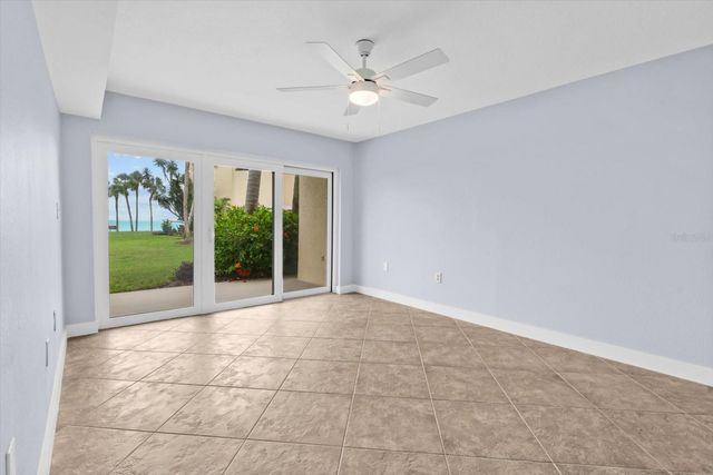 7530 SUNSHINE SKYWAY LANE S T30, St Petersburg, FL 33711