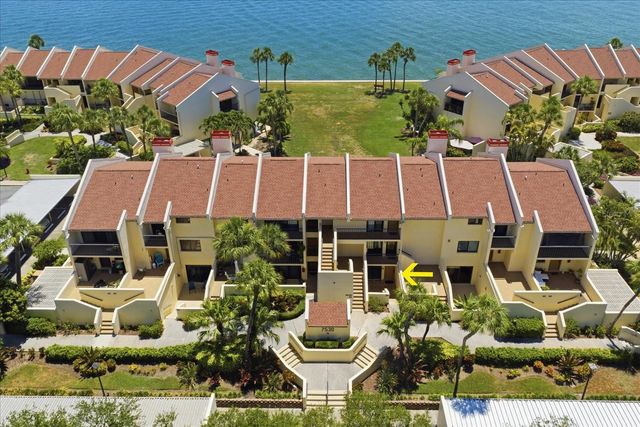 7530 SUNSHINE SKYWAY LANE S T30, St Petersburg, FL 33711