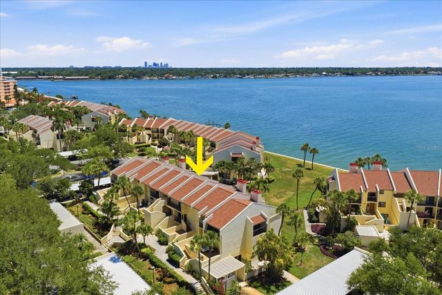 7530 SUNSHINE SKYWAY LANE S T30, St Petersburg, FL 33711