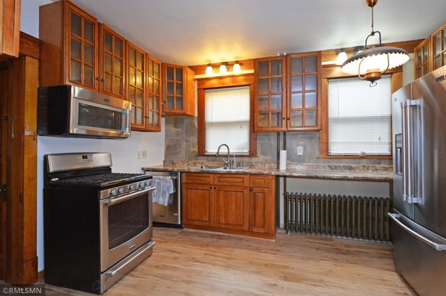 1195 Edgerton Street, Saint Paul, MN 55130