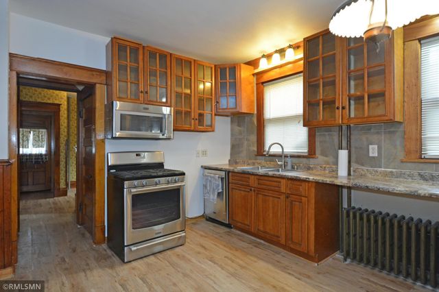 1195 Edgerton Street, Saint Paul, MN 55130