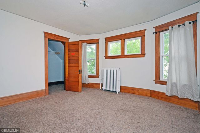 1195 Edgerton Street, Saint Paul, MN 55130